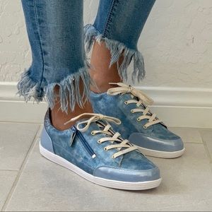 NIB Baby Blue Lace Up Zipper Side Low Top Sneaker